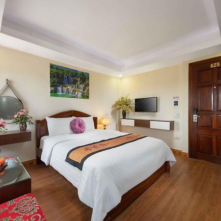 Viet Village Airport Hotel & Restaurants Hanoi Buitenkant foto
