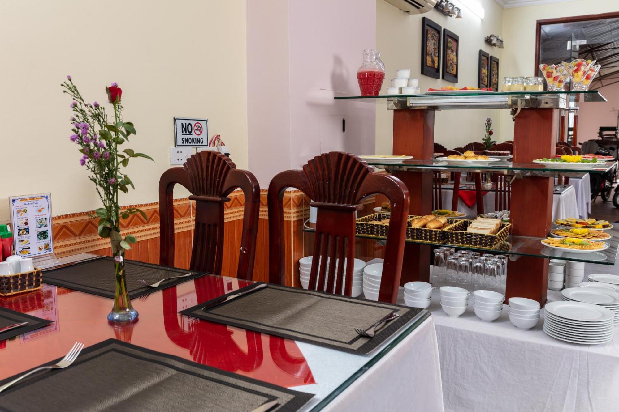 Viet Village Airport Hotel & Restaurants Hanoi Buitenkant foto
